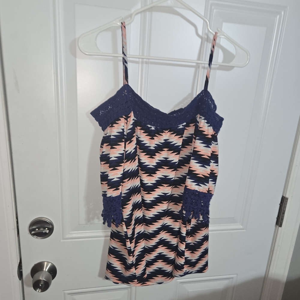 Stylish Women's Zigzag Top